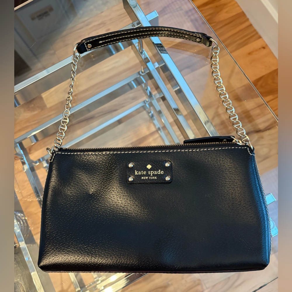 Kate Spade Outlet Wellesley Byrd Chain Shoulder Bag in Black Leather